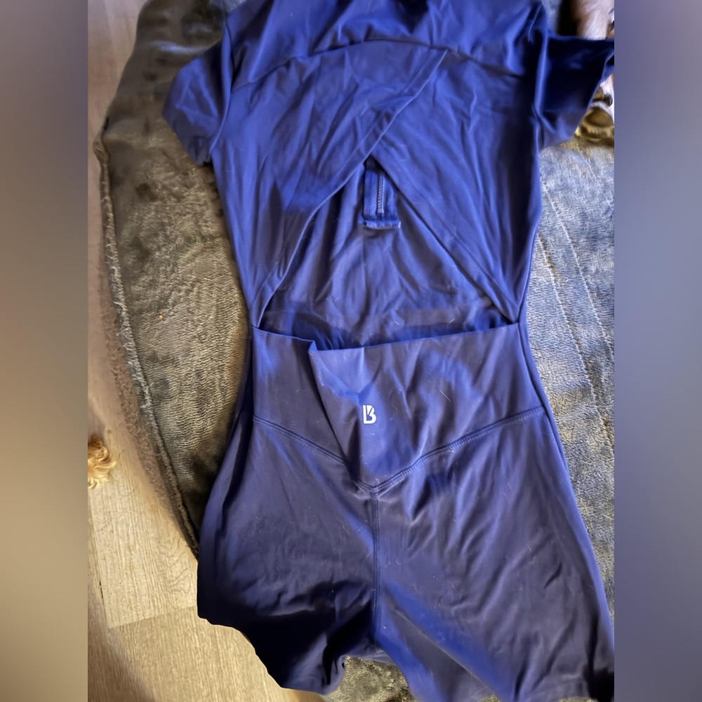 New never worn. Cute outfit